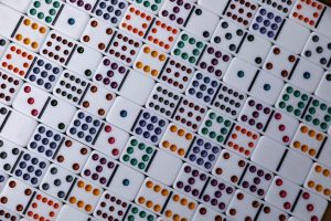 尊龙凯时棋牌：象棋战术深度解析与布局新思路