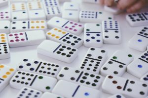 尊龙凯时力荐：极速赛车桌游如何点燃团队协作与社交热情